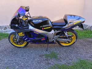 SUZUKI GSXR 600 ! stare FOARTE BUNA — miniatura 2