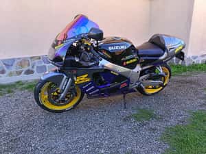 SUZUKI GSXR 600 ! stare FOARTE BUNA — miniatura 5