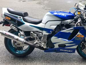 PIESE suzuki gsxr 750 / ulei / lichid