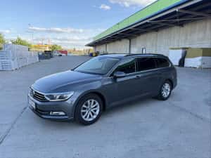 Volkswagen Passat ,1.6 tdi Dsg 7 , Led Xenon Front Assist , Incalzire , Carte Service + Raport istoric Km !! — miniatura 4