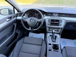 Volkswagen Passat ,1.6 tdi Dsg 7 , Led Xenon Front Assist , Incalzire , Carte Service + Raport istoric Km !! — miniatura 7