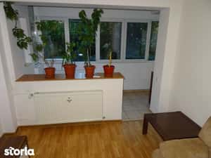 Apartament 2 camere 52 metri loc parcare boxa metrou renovat total — miniatura 4