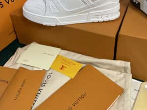 Adidasi Louis Vuitton piele naturala 100% Premium Full Box colectie noua