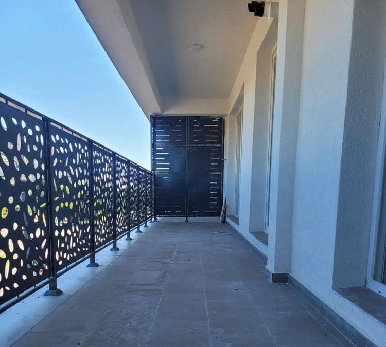 3 CAMERE / DECOMANDAT/ PALLLADY / COMISION 0! — fotografie 1 din 6