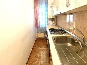 Garsoniera zona Bradet finisata mobilata utilata 42000eur neg — miniatura 6