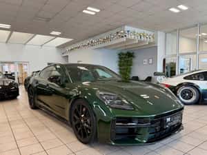 Porsche Panamera 544 cp hibrid