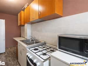 Apartament 2 camere,improspatat, decomandat,balcon,pivnita,Targu Secui — miniatura 4