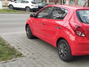 Hyundai i20 an 2013 motor 1.2 benzina euro 5 — miniatura 3