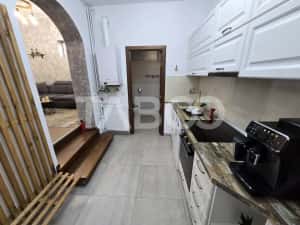 Apartament functional in regim hotelier 4 camere terasa parcare Sibiu — miniatura 8