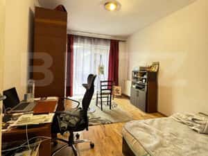 Apartament cu 2 camere, 50mp, decomandat, terasa 18mp, zona Porii