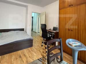 Apartament cu 2 camere, 50mp, decomandat, terasa 18mp, zona Porii — miniatura 3