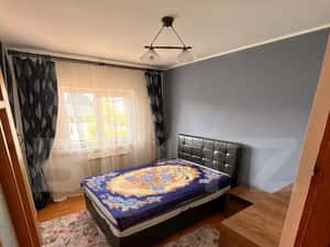 Apartament 2 camere, 42.50 mp, decomandat, zona Burdujeni — miniatura 2