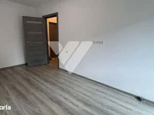 Apartament 2 camere la parter loc de parcare geam la baie — miniatura 5