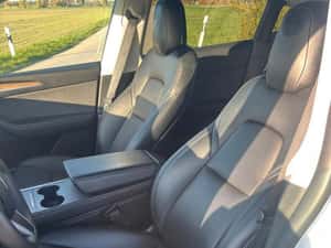 Tesla Model Y - SUV Second Hand 2022 — miniatura 7