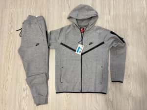 NIKE TECH fleece premium 2025