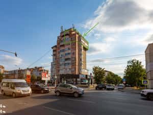 Apartament de vânzare 2 decomandate zona Nord — miniatura 3