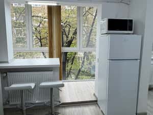 Ofer spre inchiriere garsoniera moderna, complet utilata. — miniatura 5