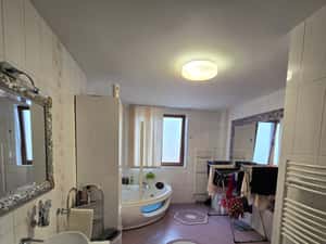 Vând apartament cu 4 camere ultracentral — miniatura 4