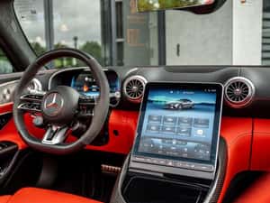 Mercedes-Benz SL 63 AMG 585 HP Automată, 9.739 km — miniatura 2