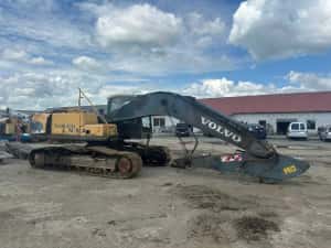 Dezmembrez excavator pe senile Volvo EC240 CL- piese de schimb Volvo — miniatura 6