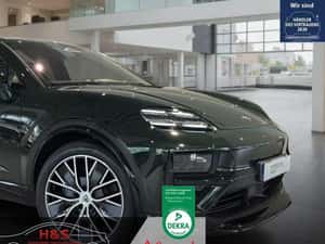 Porsche Macan Automată 639 HP Electric