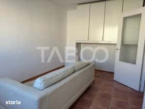 Apartament semidecomandat 2 camere etaj 3 zona Garii Fagaras — miniatura 5
