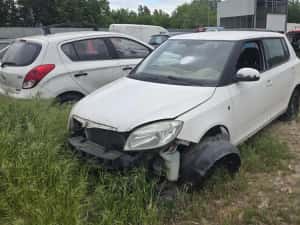 Skoda fabia 2007 capota faruri usi usa aripa aripi hayon portbagaj oglinda Oglinzi roti trager armatura lonjeron bara spate bord Volan Scaune far — miniatura 3