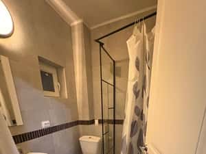 garsoniera 20 mp zona sfintul andrei la 15 minute de centru 300 euro — miniatura 4