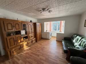 Vand apartament 4 camere cam. Decomandat, 80 mp Etaj 3 Centru • Pitesti Arges