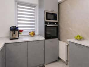 TUR 3D! Decomandat,mobilat,accesorizat, balcon,spatii depozitare,loc p — miniatura 4