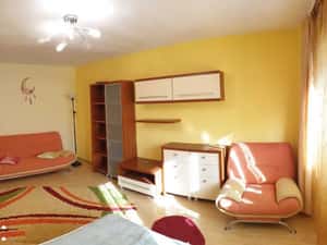 Propietar, inchiriez garsoniera 42mp langa parc Sebastian — miniatura 1