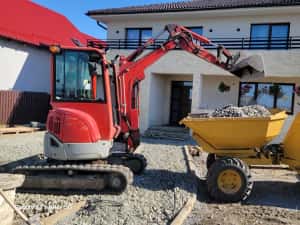 Inchiriez mini excavator buldoexcavator dumper bascula cilindru