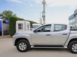 Mitsubishi L200 DoubleCab 4x4 2.2 D 150CP — miniatura 3