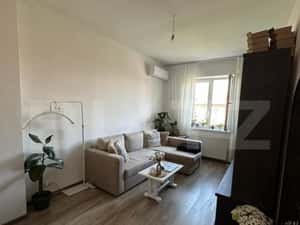 Apartament doua camere, decomandate 58 mp, zona Aeroport — miniatura 1
