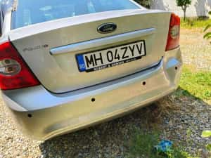 FORD FOCUS  avariat 1,6i — miniatura 3