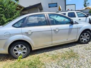 FORD FOCUS  avariat 1,6i — miniatura 9