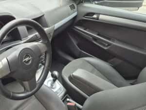 Opel Astra H cutie automata in avarie
