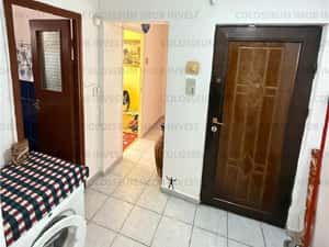 Apartament 3 camere, decomandat, etaj 1/4, mobilat, utilat, zona Astra — miniatura 6