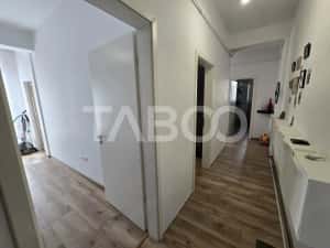 Apartament decomandat 3 camere 2 balcoane parcare Shopping City Sibiu — miniatura 8