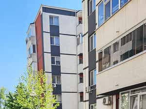 Ford Tourneo Connect 2023 - 47.838 km - 28.000 EUR — miniatura 2