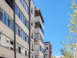 Ford Tourneo Connect 2023 - 47.838 km - 28.000 EUR — miniatura 4