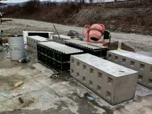 Matrițe,cofraje- blocuri beton lego(nu necesita clesti pentru mutat) — miniatura 5