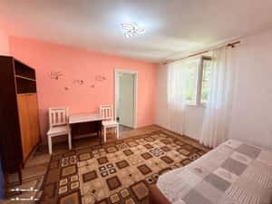 Vand apartament cu 2 camere pe strada Pomilor, et. 2, in Reghin