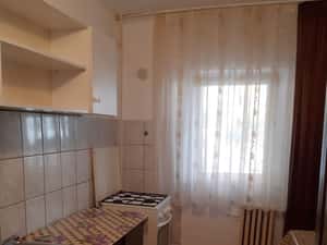 Garsoniera mobilata si utilata in bloc de apartamente — miniatura 5