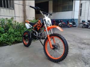 Motocicleta motocros Motoreta 125cc NOI cu Factura si Garantie RATE TBI BANK Roti mari 14/17 — miniatura 7