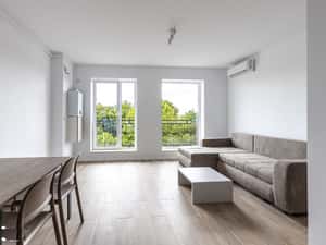 Garsoniera open space, etaj 10, cu balcon,  priveliste superba in parc — miniatura 1