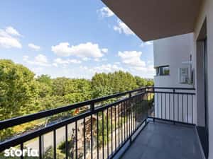 Garsoniera open space, etaj 10, cu balcon,  priveliste superba in parc — miniatura 4
