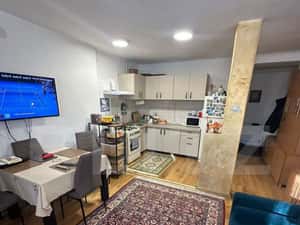 Apartament 2 camere la casa cu curte comuna si parcare, Grigorescu — miniatura 2