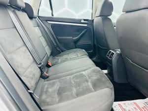 Volkswagen Golf 2012 1.6D E5 Manuală 105 HP Diesel — miniatura 7