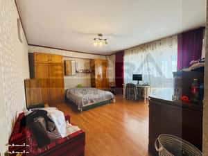 Apartament 2 camere decomandate, balcon, zona Titulescu